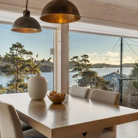 Stunning In With Kitchen Holiday home