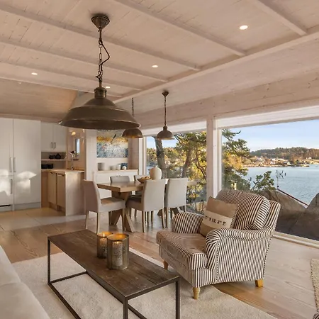 Stunning In With Kitchen Holiday home