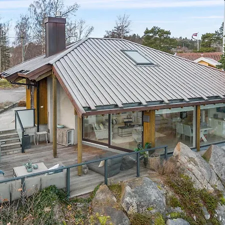 Stunning In With Kitchen Holiday home *