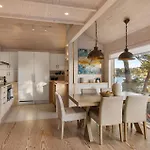 別荘 3 Bedroom Cozy In
