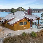3 Bedroom Cozy In *
